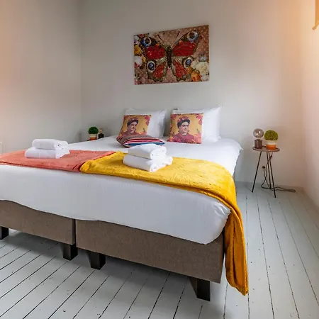 Hot Spot In Trendy Area - 2p Duplex